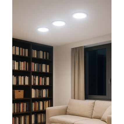 LED Podhledové svítidlo QTEC LED/12W/230V 6500K pr. 16,7 cm