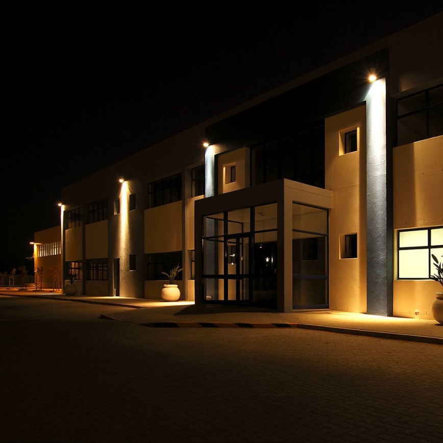 LED Reflektor LED/20W/230V 3000K IP65 bílá