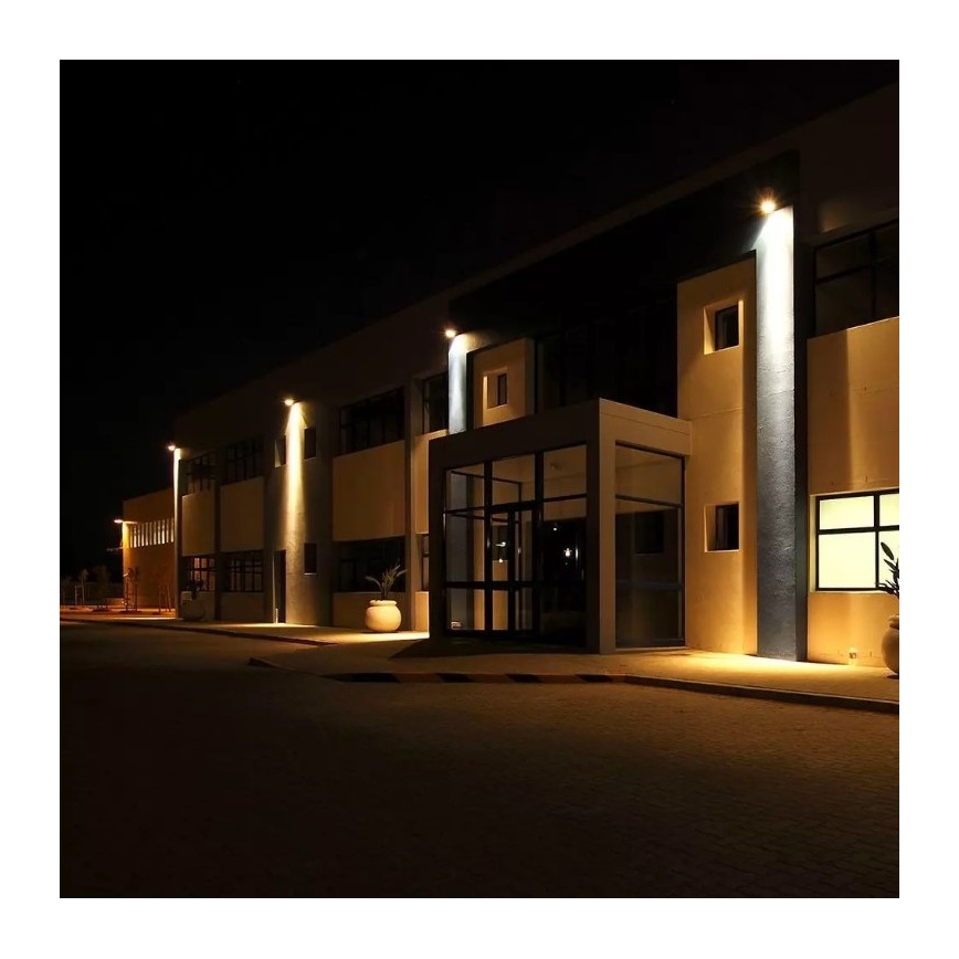 LED Reflektor SAMSUNG CHIP LED/150W/230V 3000K IP65 černá