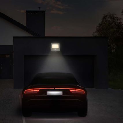 LED Reflektor se senzorem LED/50W/230V 6500K IP65 bílá