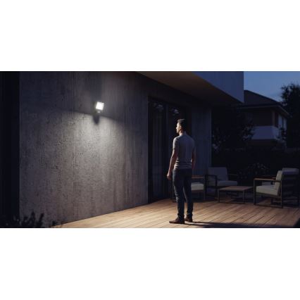 LED Reflektor se senzorem pohybu a soumraku TAMBO EVO LED/10W/230V 4000K IP44 černá