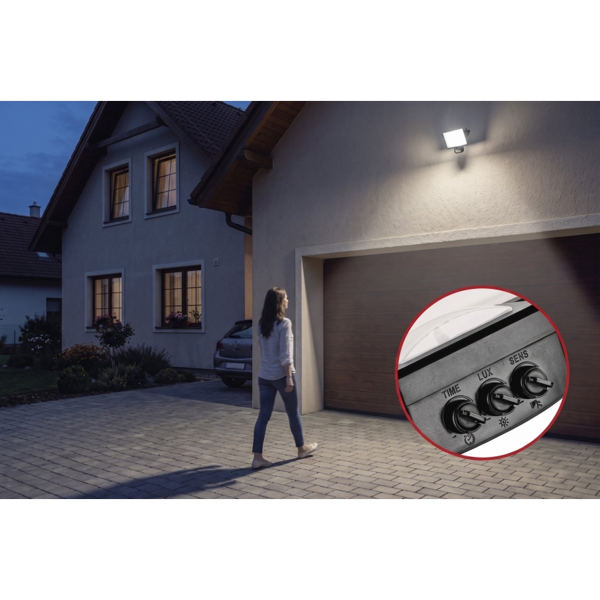 LED Reflektor se senzorem pohybu a soumraku TAMBO EVO LED/30W/230V 4000K IP44 černá
