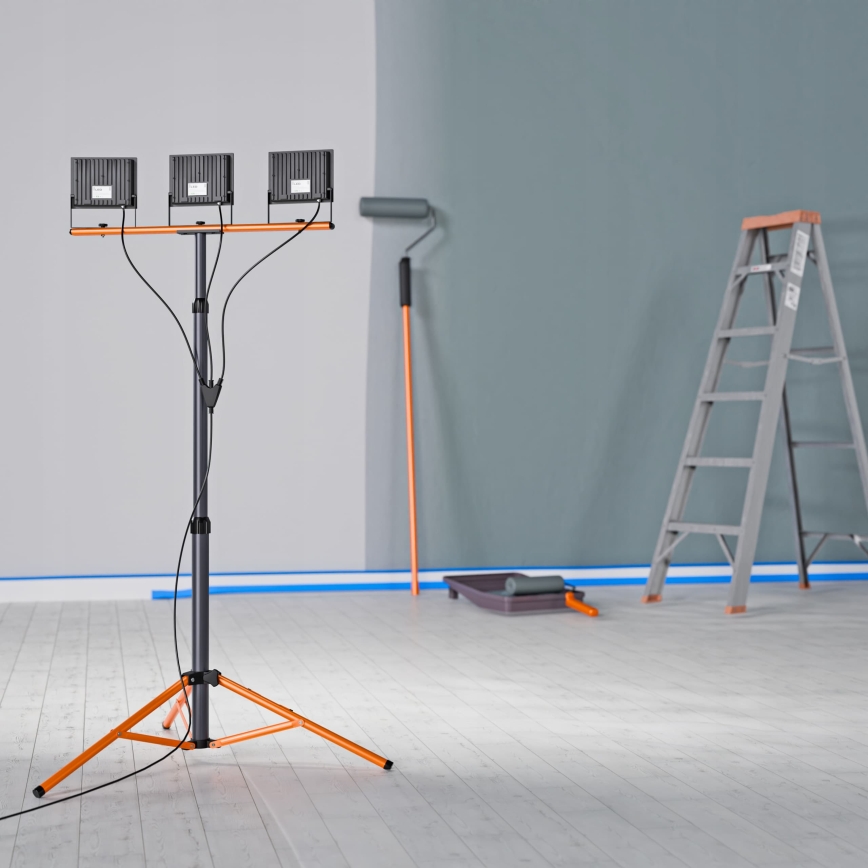 LED Reflektor se stojanem 3xLED/50W/230V 4500K IP65 černá/oranžová