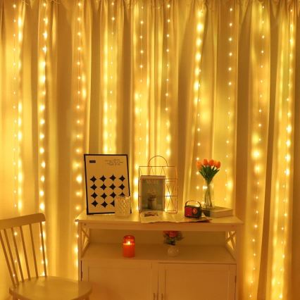 LED RGB Stmívatelný vánoční závěs WIZARD 300xLED/USB 3x3m + dálkové ovládání