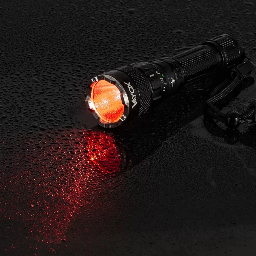 LED RGBW Stmívatelná nabíjecí svítilna LED/15W/5V IP66 1500 lm 2000 mAh