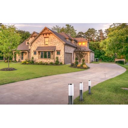 LED RGBW Stmívatelná venkovní lampa LIVIA 1xE27/6,5W/230V 2700-6500K Wi-Fi 45 cm IP44 stříbrná