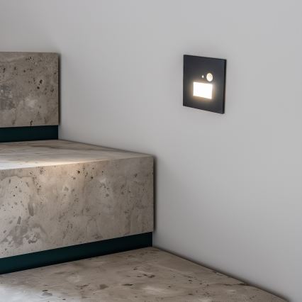 LED Schodišťové svítidlo se senzorem pohybu a soumraku LED/1,5W/230V 3000/4000/6500K antracit