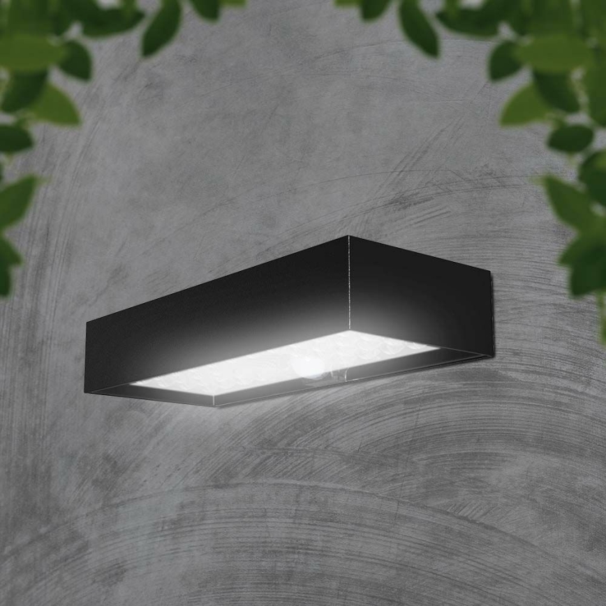 LED Solární nástěnné svítidlo se senzorem LED/6W/3,7V IP65 4000K 3000 mAh černá