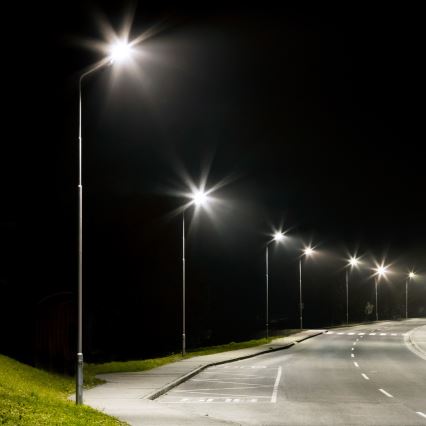 LED Solární pouliční lampa VIA 100W/10000 mAh 3,2V 6000K IP65 + dálkové ovládání