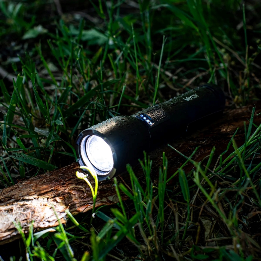 LED Stmívatelná nabíjecí svítilna LED/20W/5V IPX4 800 lm 2000 mAh
