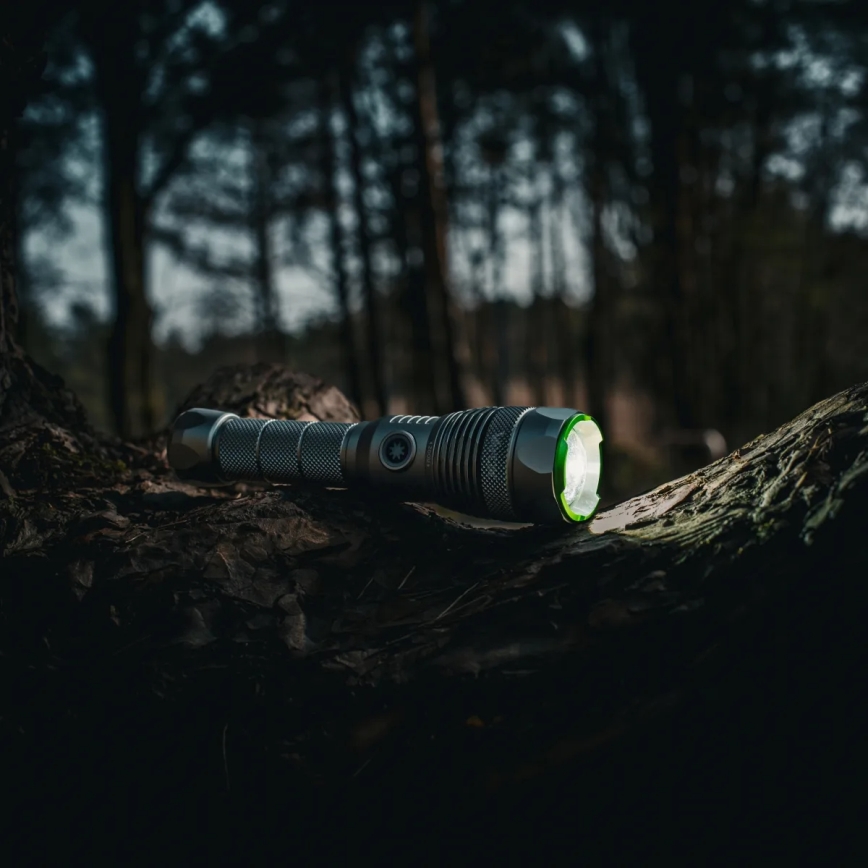 LED Stmívatelná nabíjecí svítilna s funkcí powerbanky LED/30W/5V IPX7 3000 lm 4000 mAh