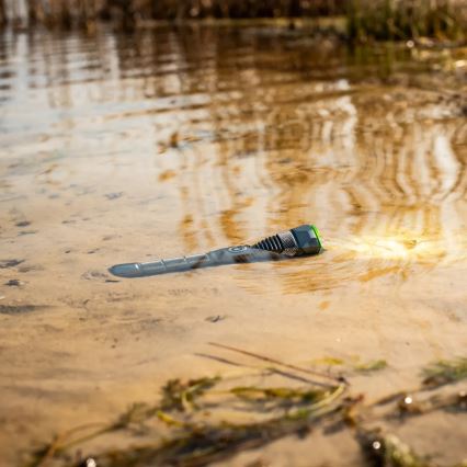 LED Stmívatelná nabíjecí svítilna s funkcí powerbanky LED/30W/5V IPX7 3000 lm 4000 mAh