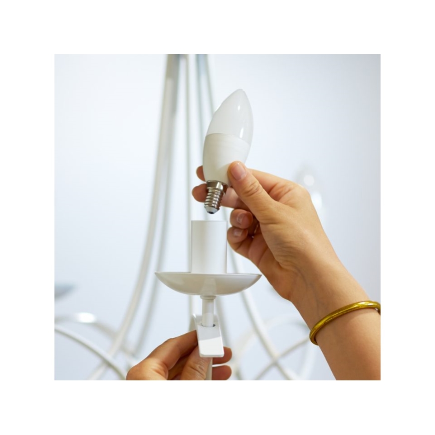 LED Stmívatelná žárovka C37 E14/4,9W/230V 2700-6500K CRI 90 Wi-Fi - WiZ