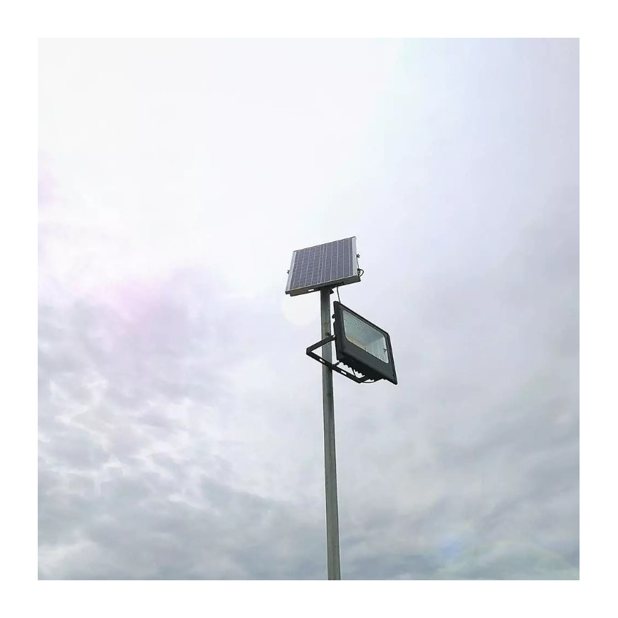 LED Stmívatelný solární reflektor LED/16W/3,2V 4000K IP65 10000 mAh + dálkové ovládání