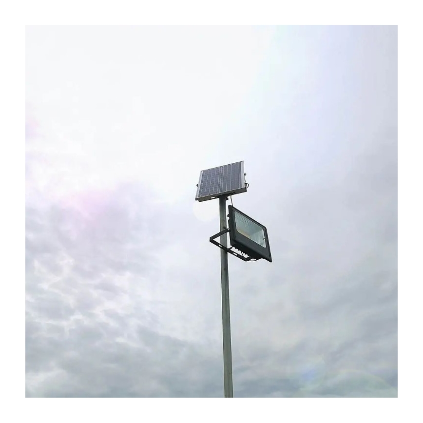 LED Stmívatelný solární reflektor LED/40W/10V 4000K IP65 + dálkové ovládání