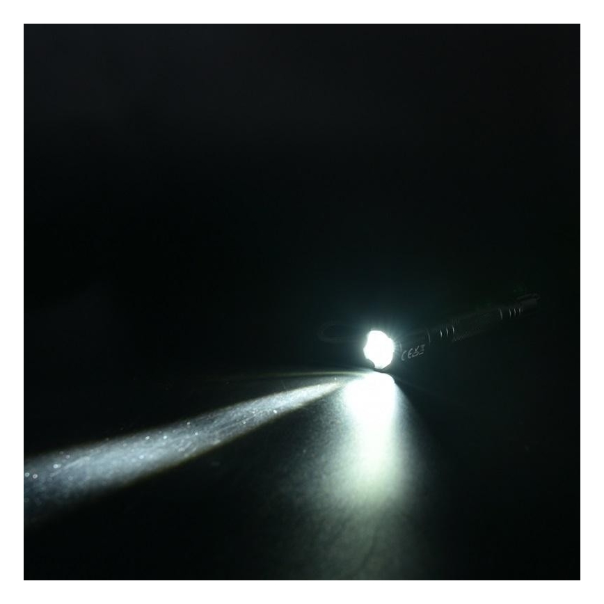LED svítilna LED/5W/2xAA