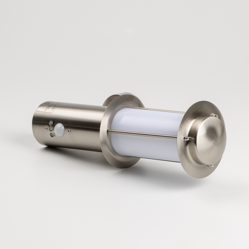 LED Venkovní nástěnné svítidlo se senzorem pohybu 1xE27/4,9W/230V IP44 matný chrom