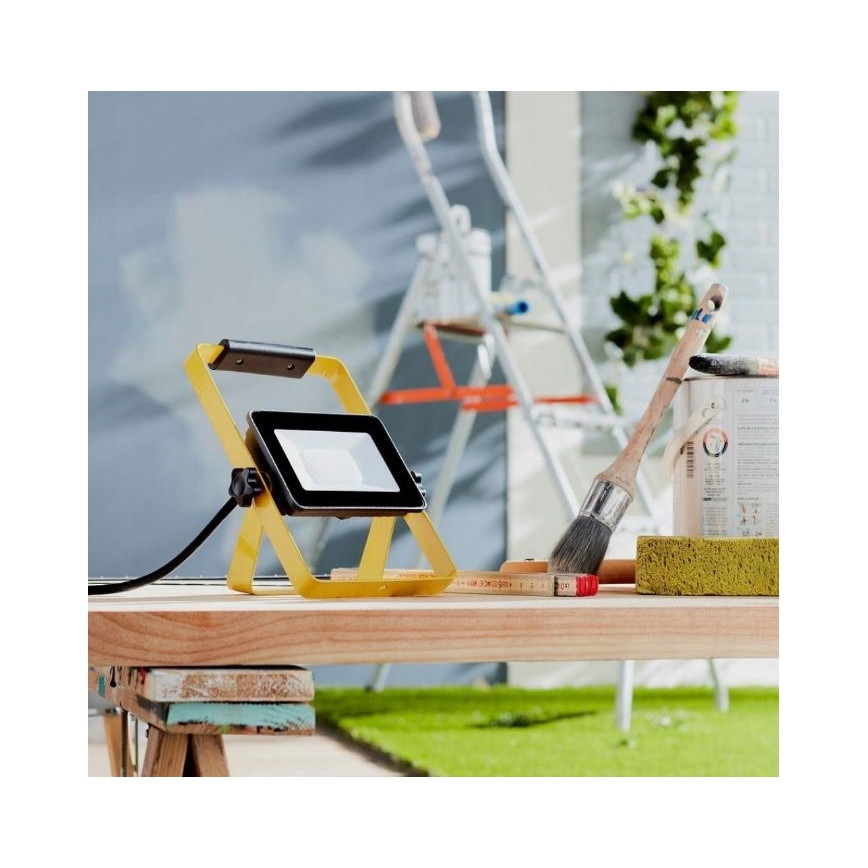 LED Venkovní přenosný reflektor YONKERS LED/20W/230V IP65