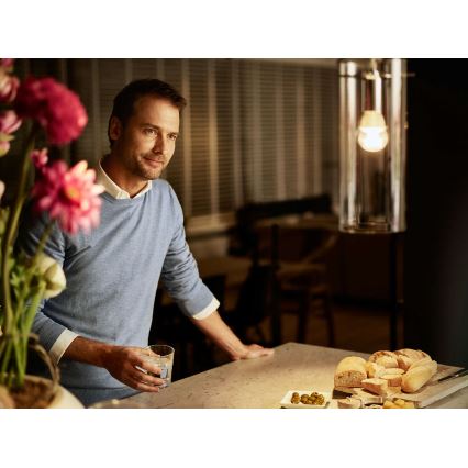 LED žárovka Philips E14/4W/230V 2700K - LUSTER čirá