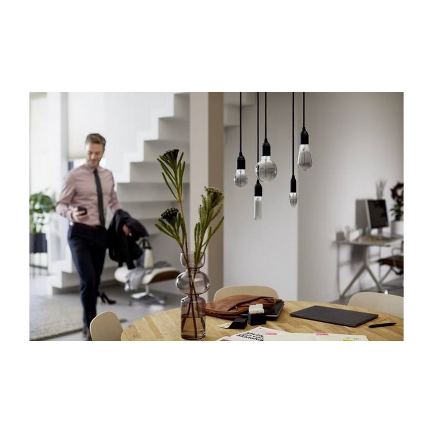 LED Žárovka Philips E27/2,3W/230V 2700K