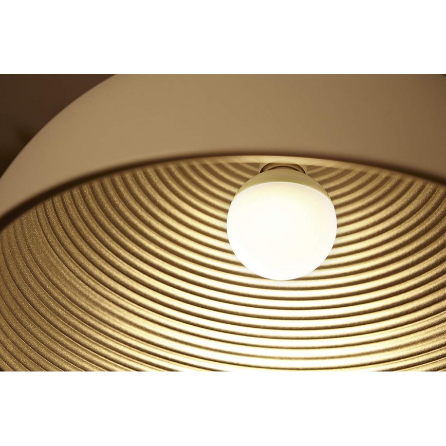 LED Žárovka Philips E27/4,5W/230V
