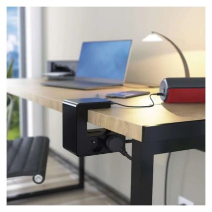 Legrand 050412 - Prodlužovací kabel s vypínačem na desku stolu 4Z Typ E + 2x USB-A 1,5m černá