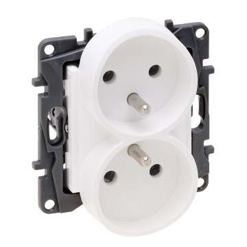 Legrand - Dvojitá zásuvka domovní bez rámečku 250V/16A NILOE STEP bílá