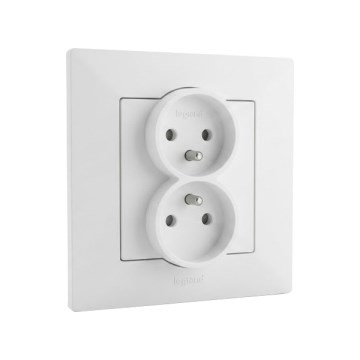 Legrand - Dvojitá zásuvka domovní s rámečkem NILOE STEP 250V bílá