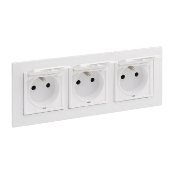 Legrand - Trojitá venkovní zásuvka domovní s rámečkem NILOE STEP 250V IP44 bílá