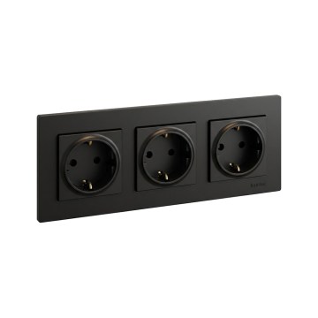 Legrand - Trojitá zásuvka domovní SCHUKO NILOE STEP 250V černá