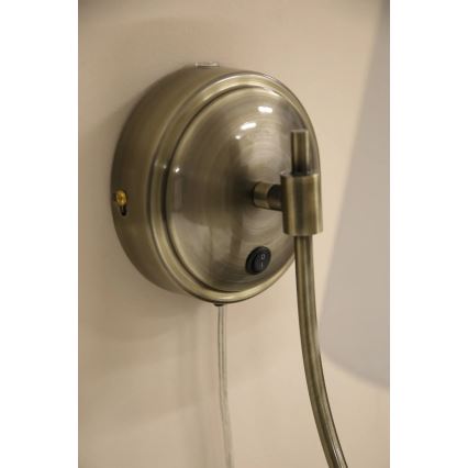Markslöjd 108908 - Nástěnná lampa AMAR 1xE14/40W/230V bílá/mosaz