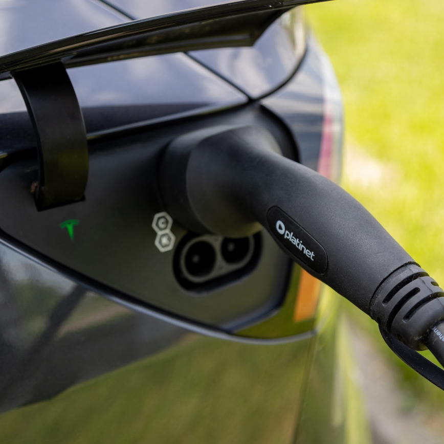 Nabíjecí stanice pro elektromobily typu 2 5 m 22kW 16A IP54 Tuya