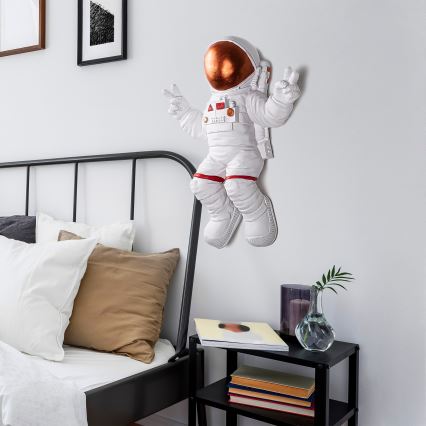 Nástěnná dekorace 47x35 cm astronaut měděná