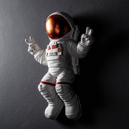 Nástěnná dekorace 47x35 cm astronaut měděná
