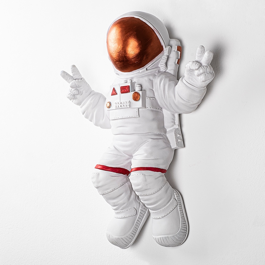 Nástěnná dekorace 47x35 cm astronaut měděná
