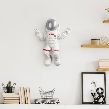 Nástěnná dekorace 47x35 cm astronaut stříbrná
