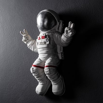 Nástěnná dekorace 47x35 cm astronaut stříbrná