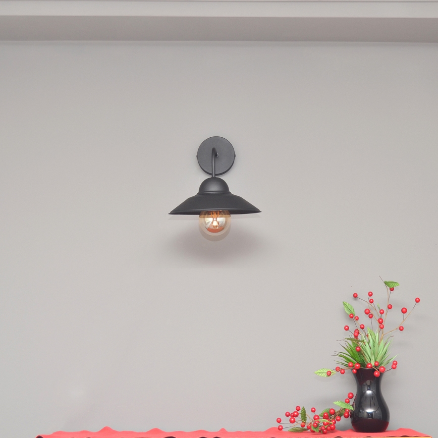 Nástěnná lampa SORAPIS 1xE27/15W/230V černá