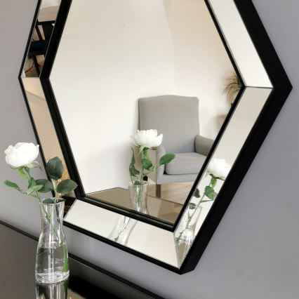 Nástěnné zrcadlo 61x70 cm stříbrná