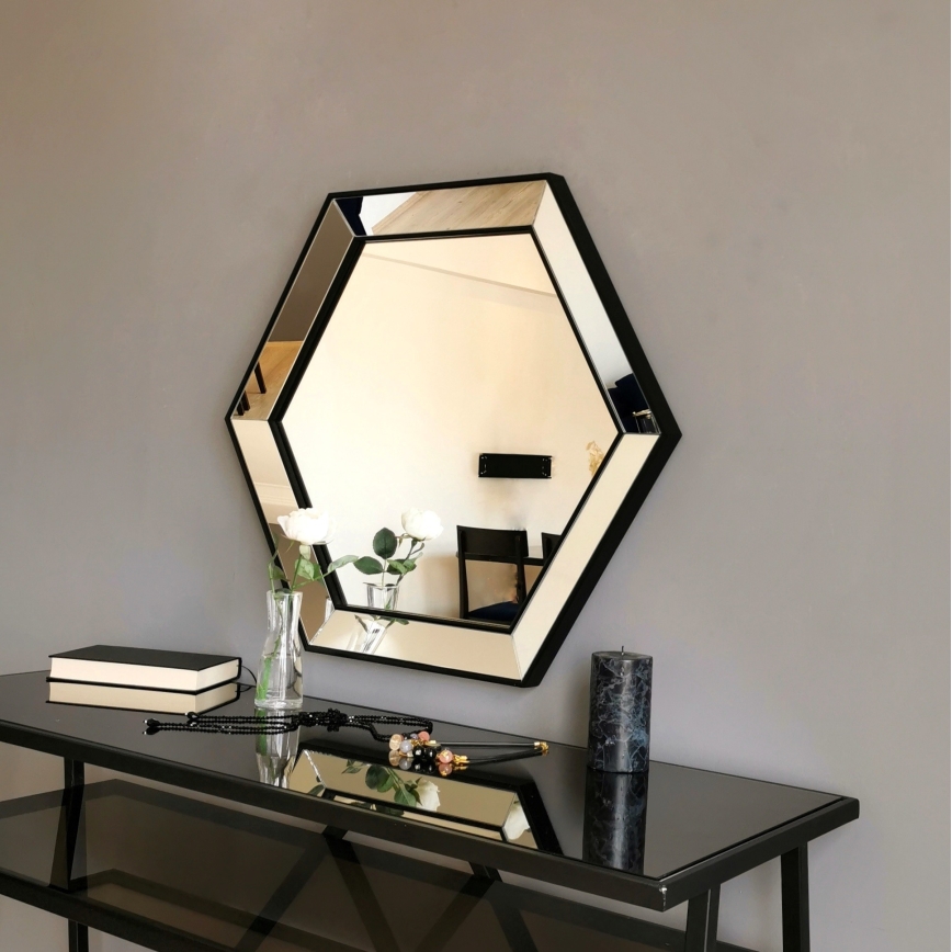 Nástěnné zrcadlo 61x70 cm stříbrná