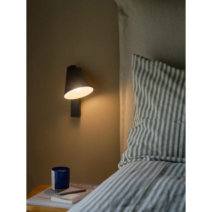 Nordlux - Nástěnná lampa s USB WILMER 1xE14/40W/230V černá