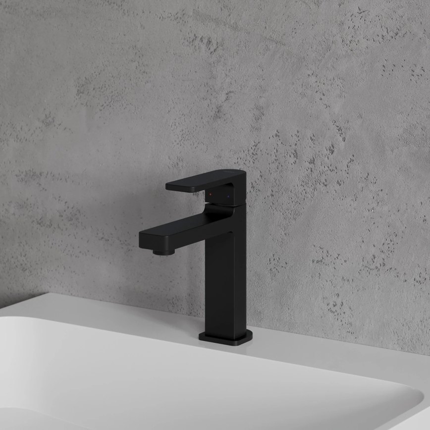 OMNIRES BA7810BL - Umyvadlová baterie BARETTI 17 cm matná černá