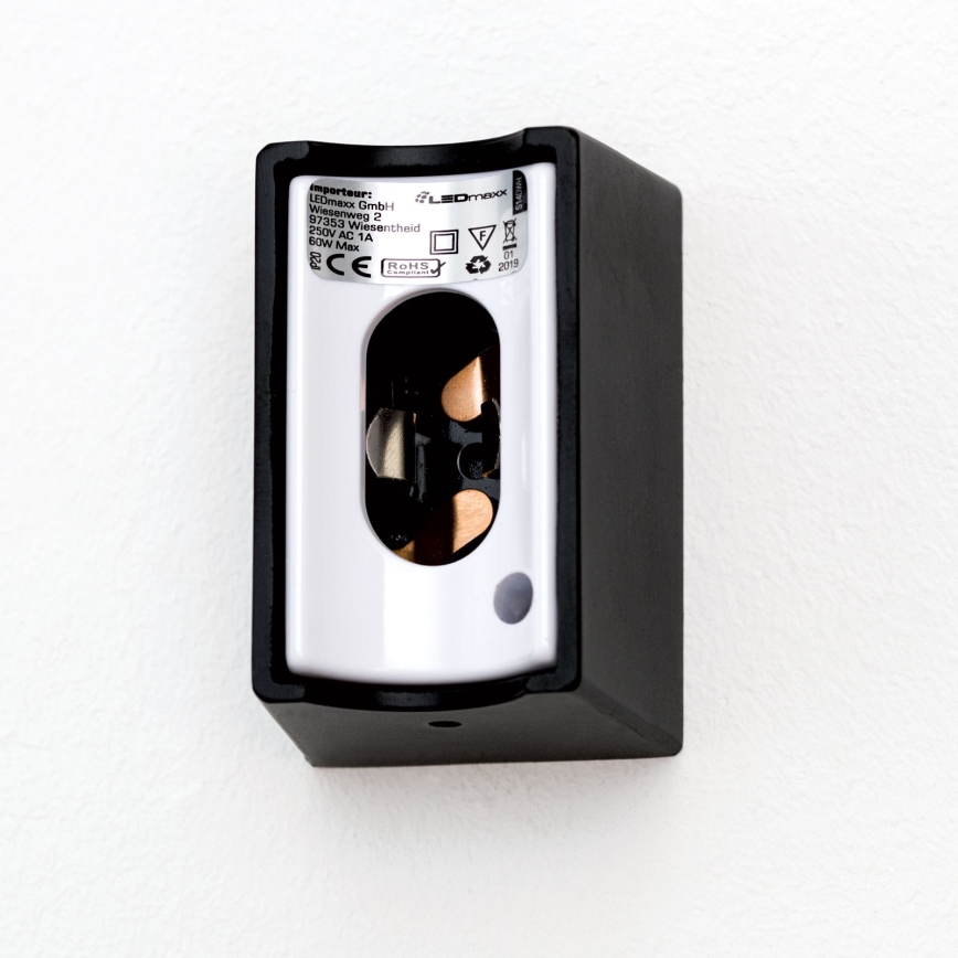 LED Nástěnné svítidlo VISAGIST 1xS14d/8W/230V černá