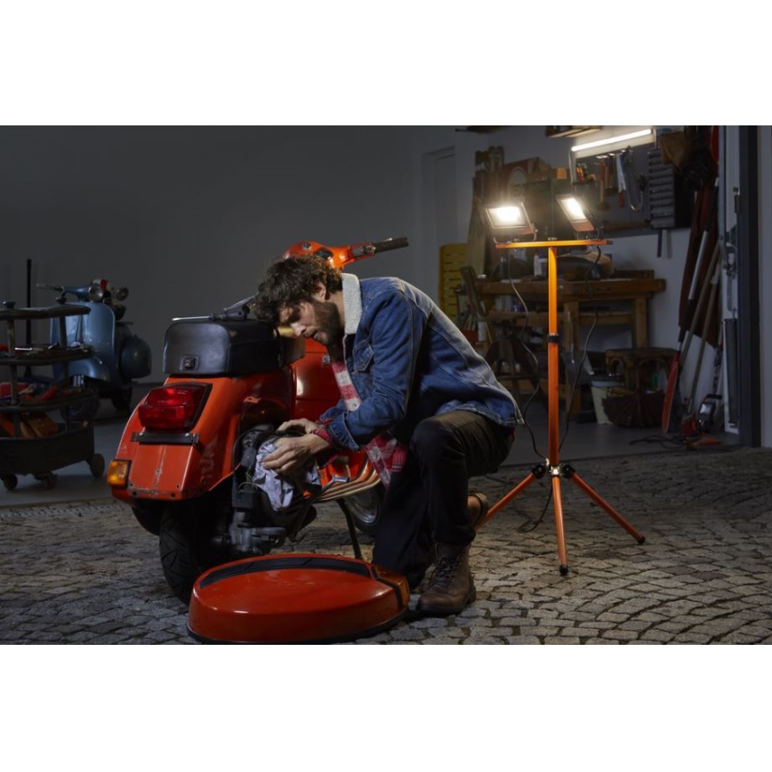 Osram - LED Reflektor s držákem TRIPOD 2xLED/30W/230V IP65