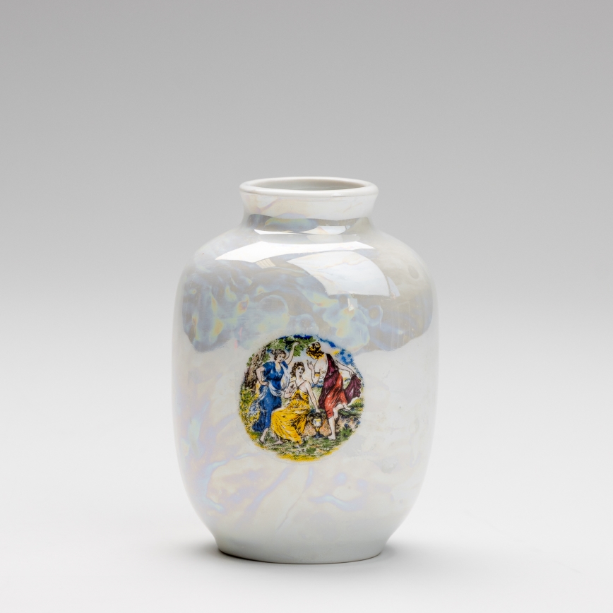Porcelánová váza 12,5x9 cm perleťová bílá gracie