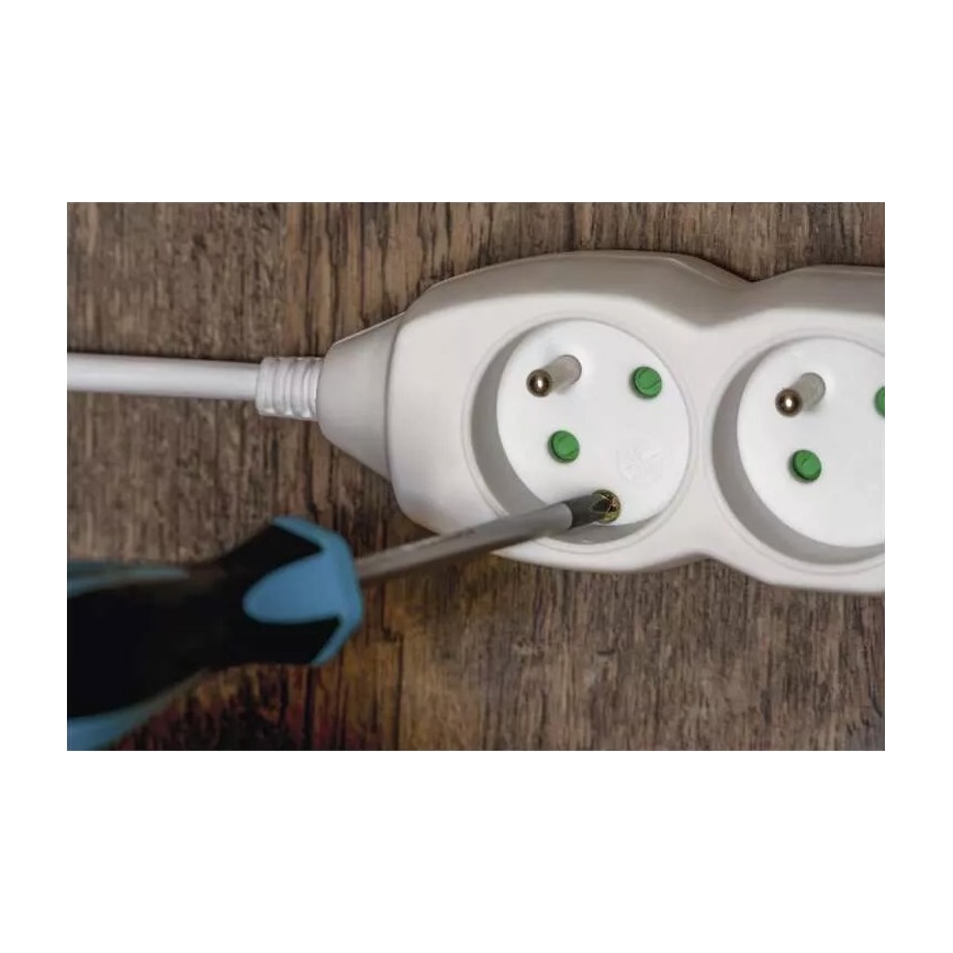 Prodlužovací kabel 6Z 5m bílá