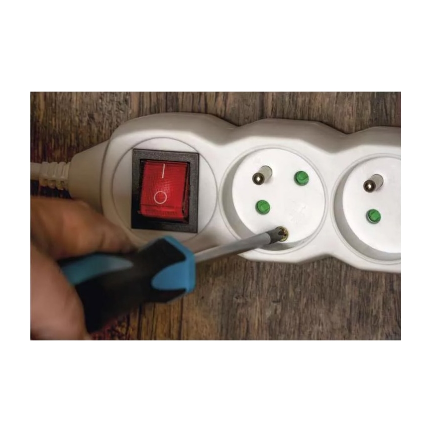 Prodlužovací kabel s vypínačem 3Z 5m bílá