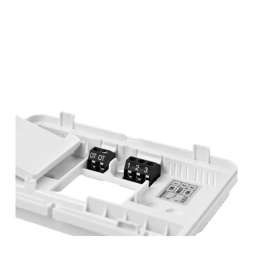 Programovatelný termostat 2xAA
