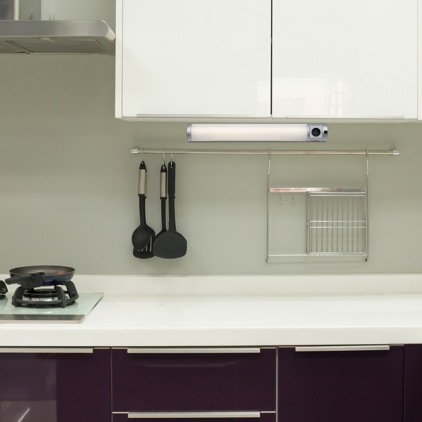 Rabalux - LED Podlinkové svítidlo se zásuvkou LED/8W/230V 4000K 68 cm stříbrná