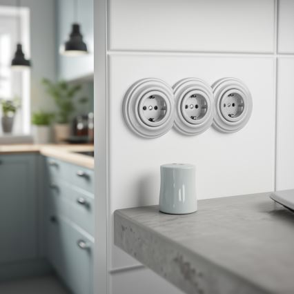 Reblig - Trojitá retro zásuvka domovní s rámečkem SCHUKO 230V keramická bílá